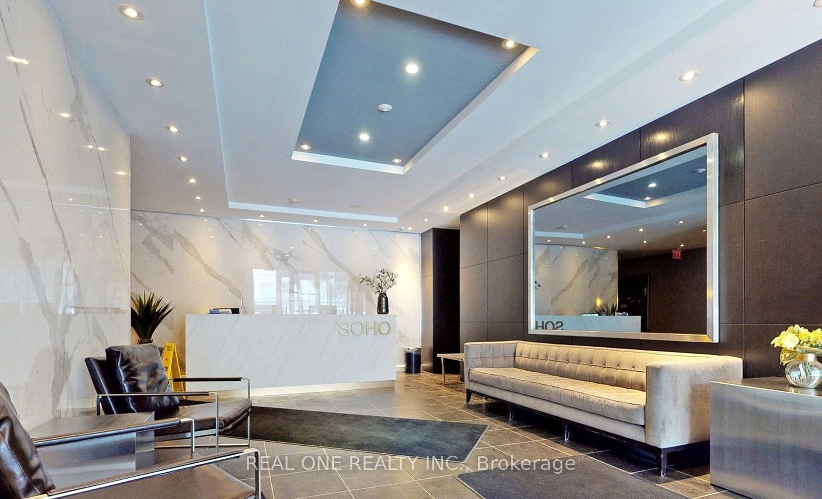 350 Wellington Street W 225