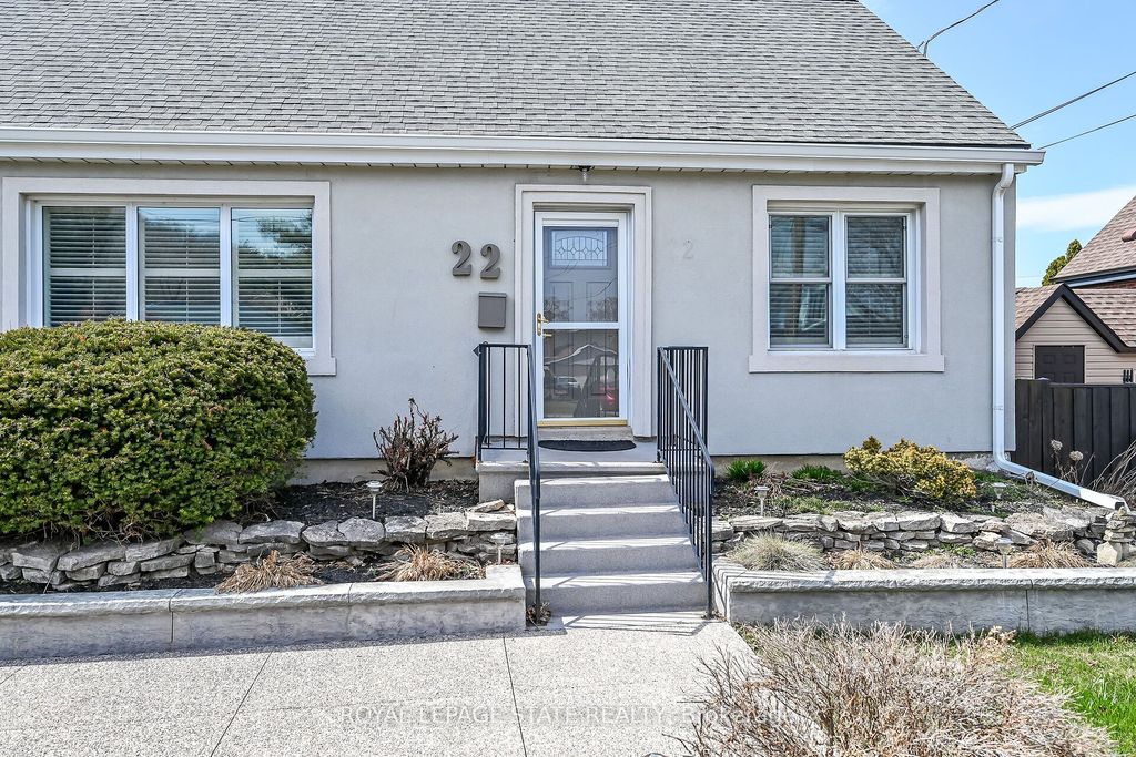 Photo of 22 Marion Place, Hamilton, ON L8G 1R7 (MLS # X12974314)
