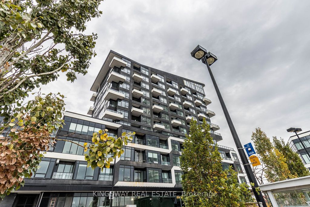 Photo of 2481 Taunton Road #901, Oakville, ON L6H 3R7 (MLS # W13140440)