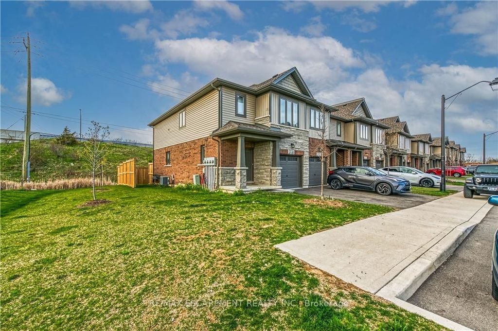 Photo of 27 Rachel Drive #24, Hamilton, ON L8E 0K6 (MLS # X12705564)
