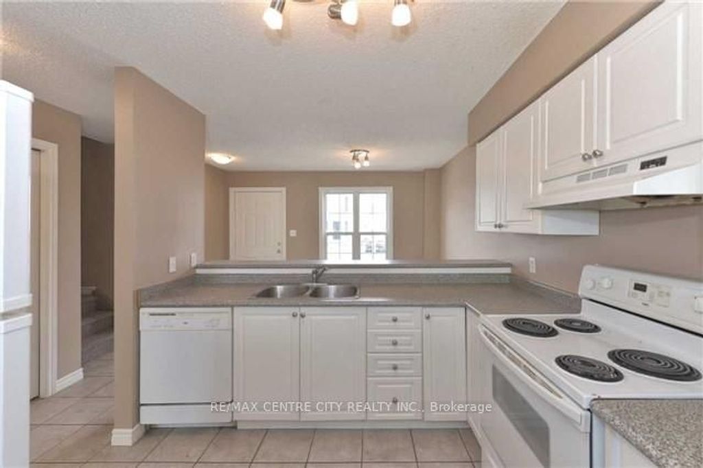 Photo of 600 Sarnia Road #31, London North, ON N6G 5M4 (MLS # X12617336)