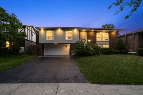 7209 Fayette Circle Mississauga ON L5N 1Y5