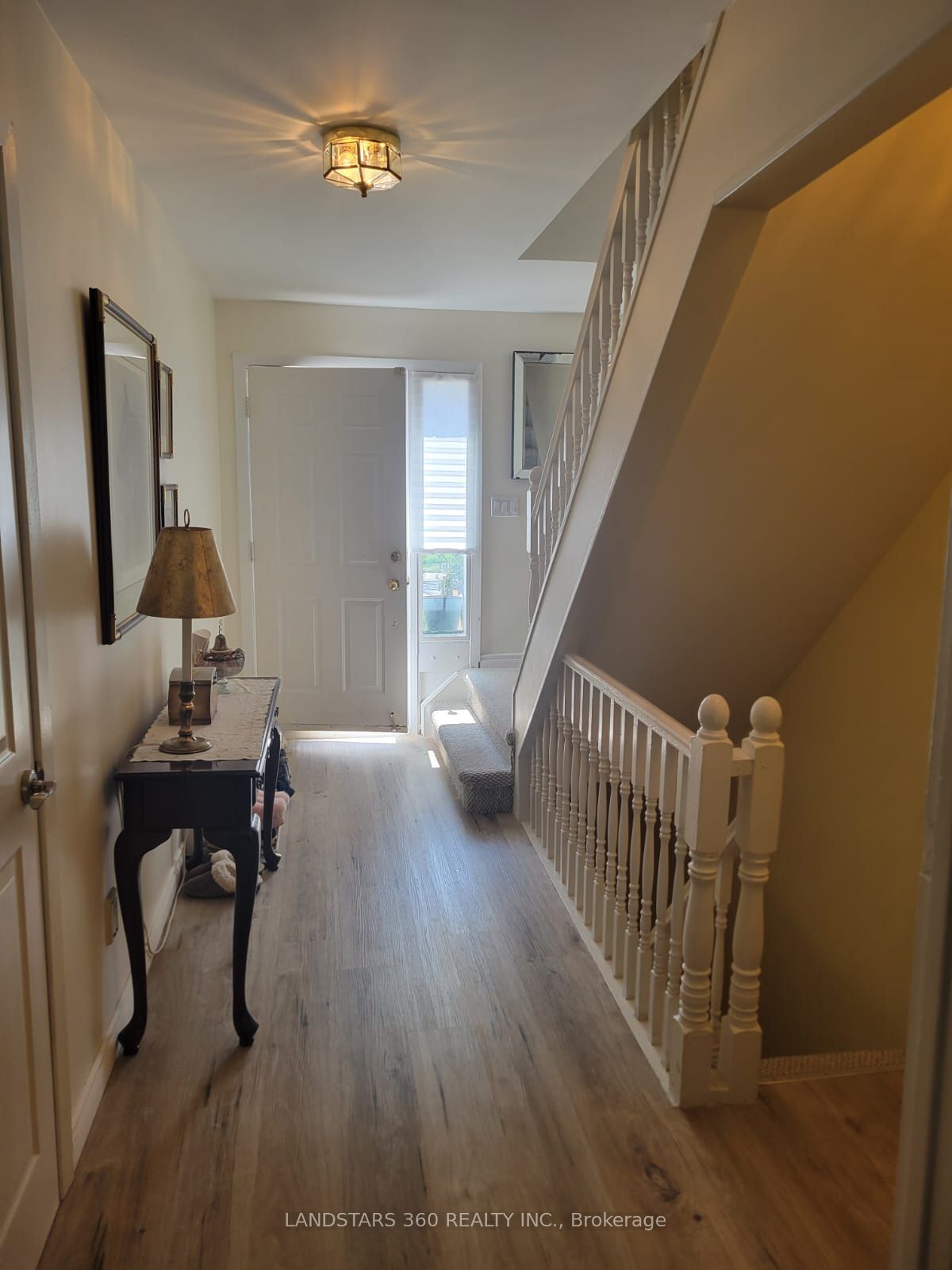 6 Bowman Way 147