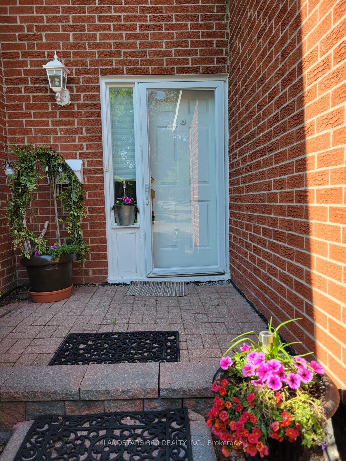 6 Bowman Way 147