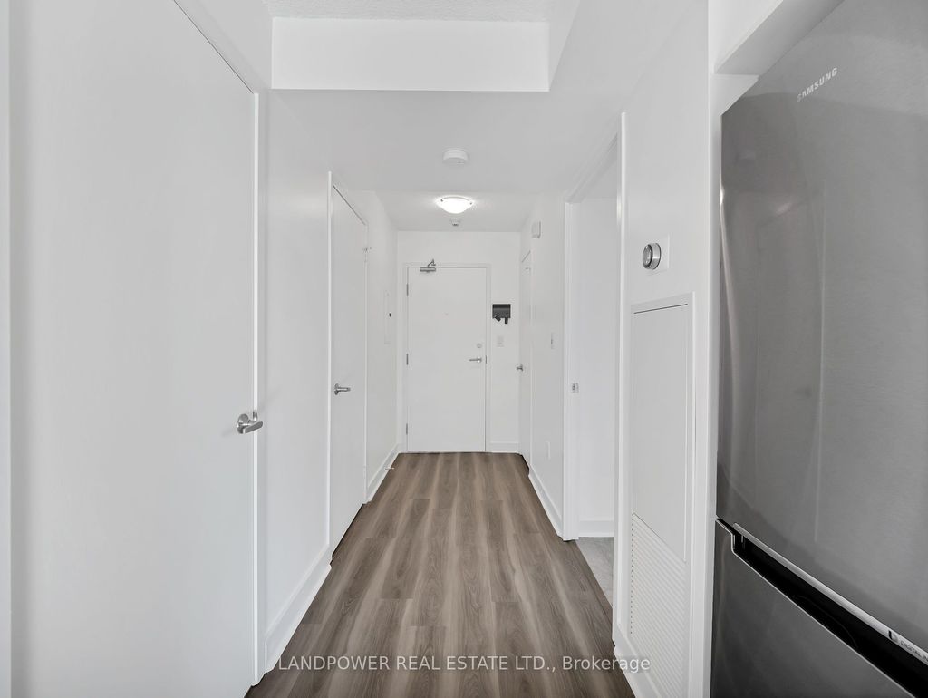 Photo of 4K Spadina Avenue #720, Toronto, ON M5V 3Y9 (MLS # C12536912)