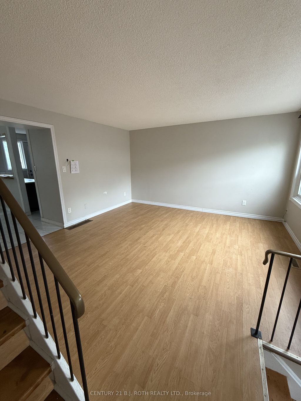 Photo of 63 Ferris Lane #A7, Barrie, ON L4M 5C4 (MLS # S12751626)