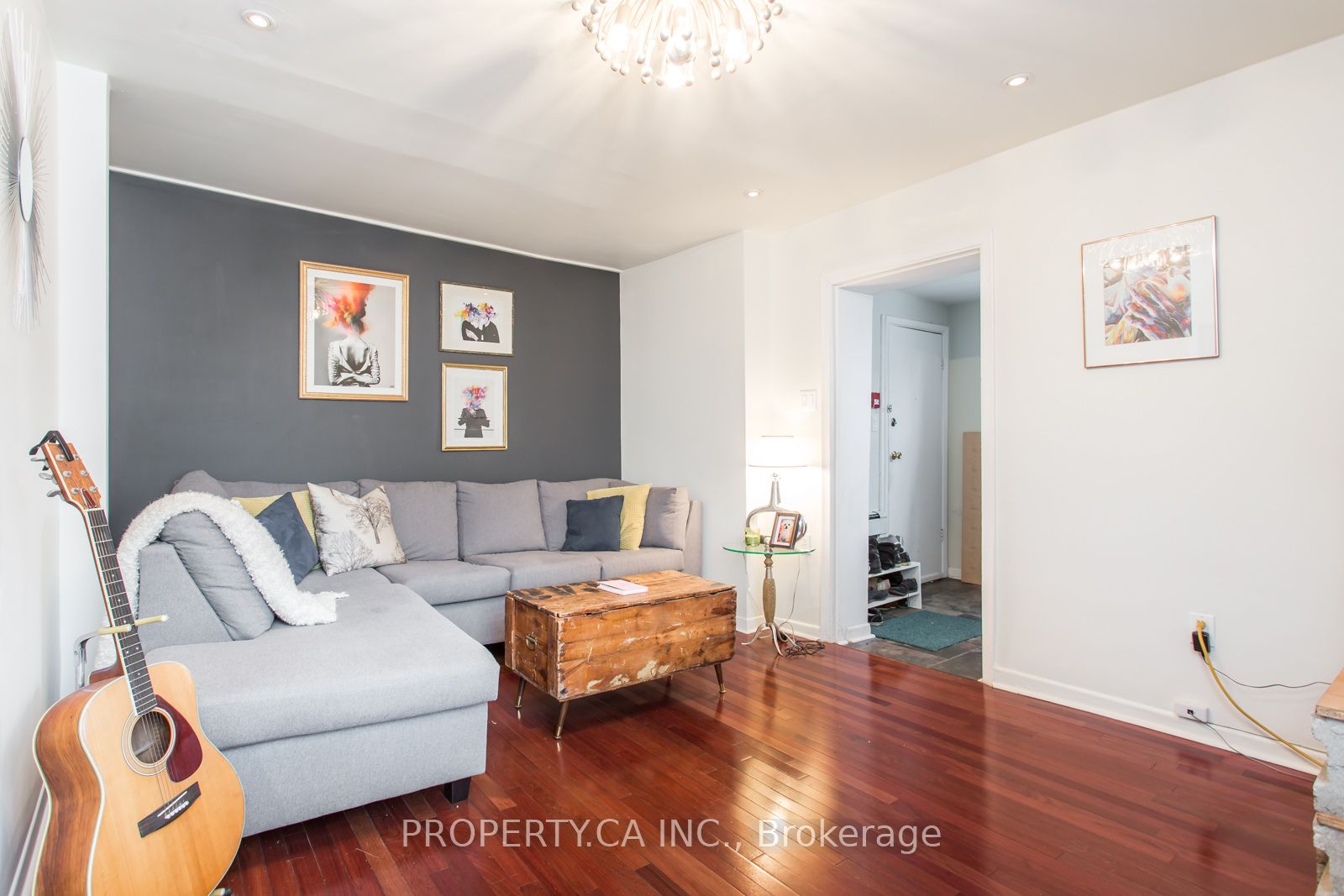 22 Brad Street