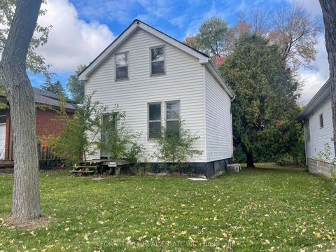 Photo of 192 Pemberton Avenue, Toronto, ON M2M 1Y8 (MLS # C12475887)