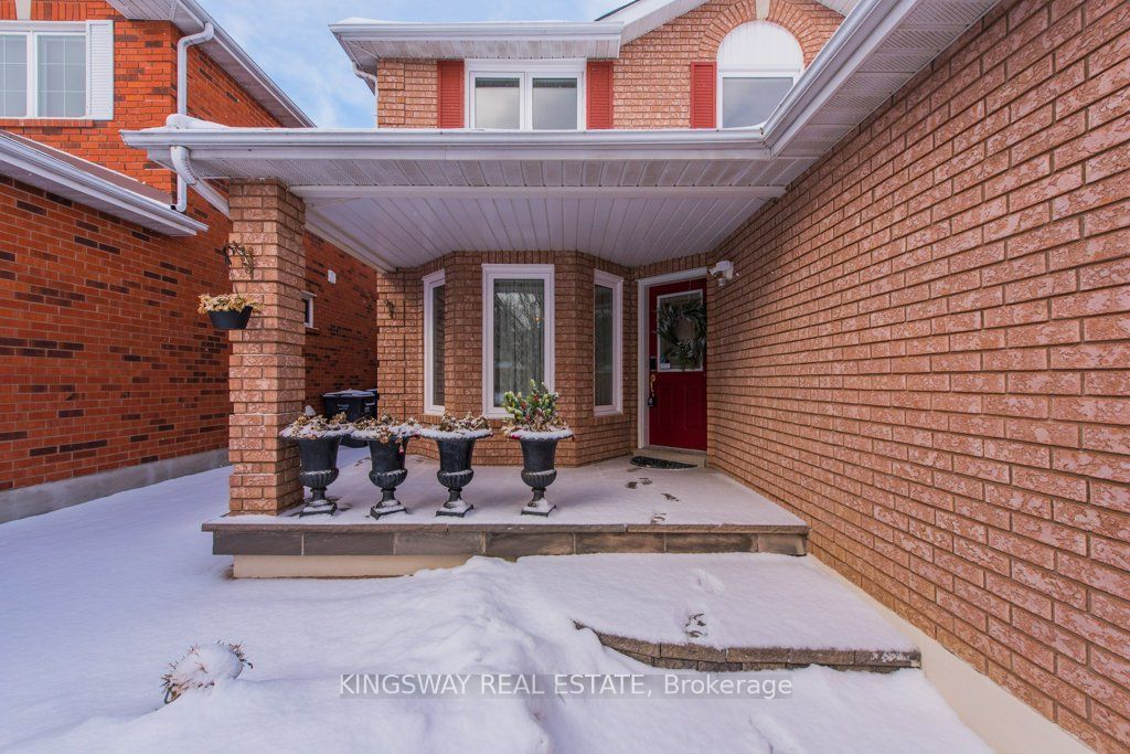 Photo of 5607 Shillington Drive W, Mississauga, ON L5R 3N4 (MLS # W12705220)