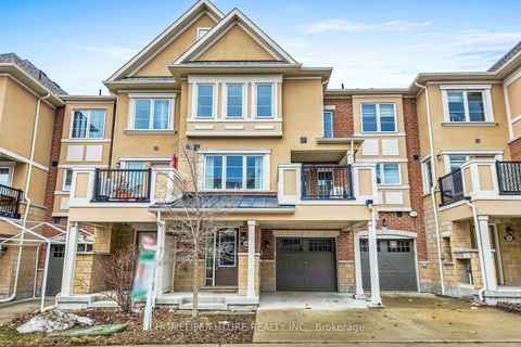 64 Ayers Crescent Toronto ON M1L 0J4