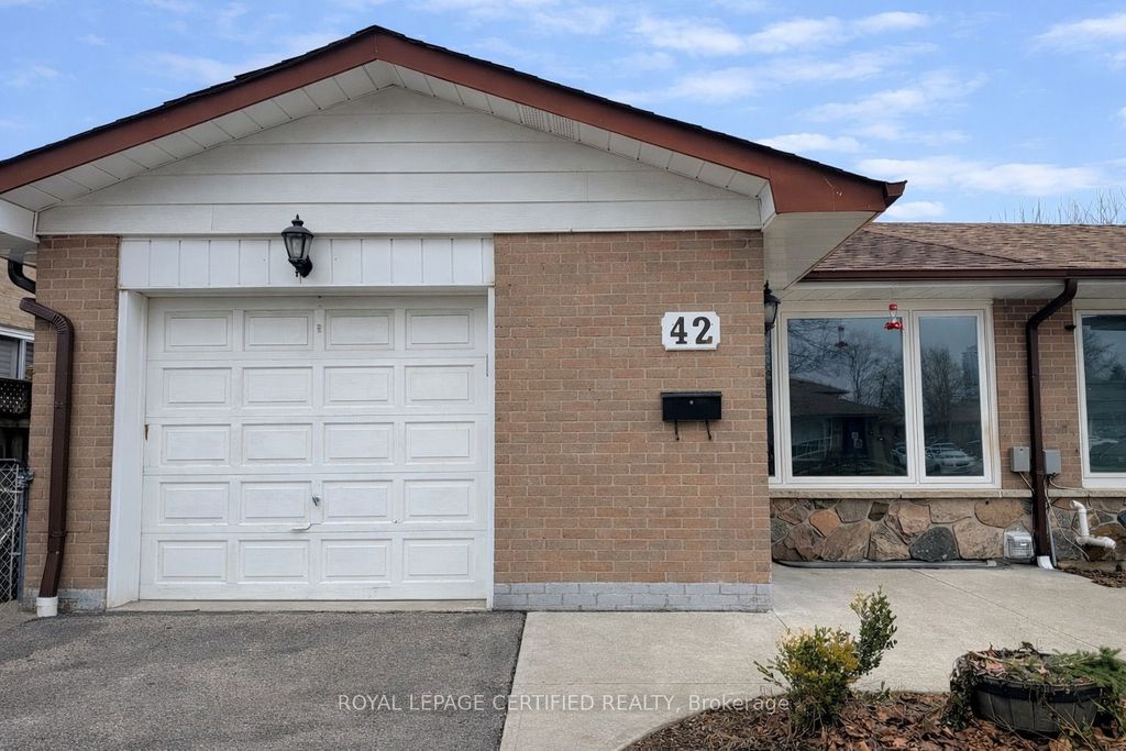 Photo of 42 Wilton Drive, Brampton, ON L6W 3A1 (MLS # W12907290)