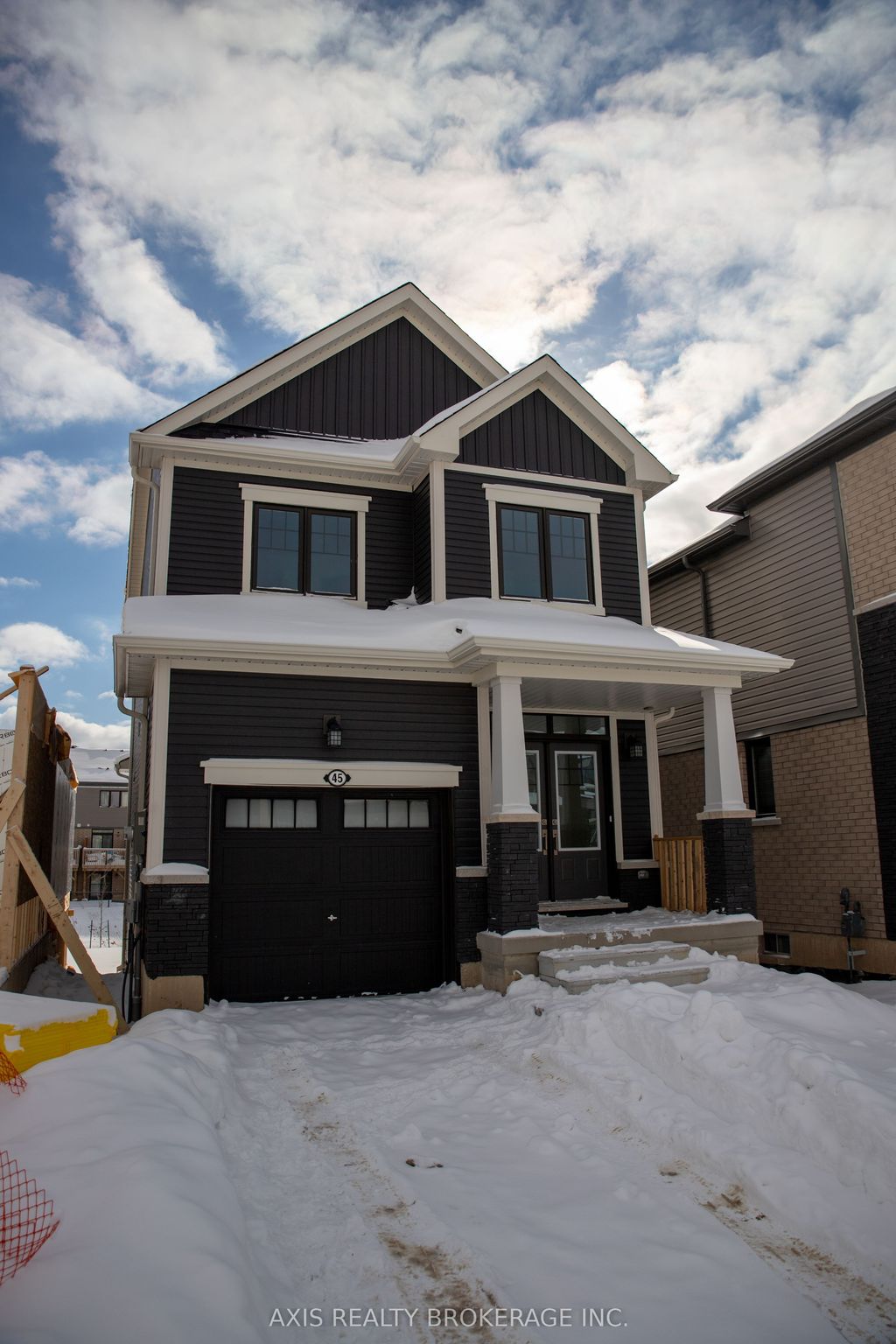 Photo of 45 Cresthaven Heights, Thorold, ON L2V 0N8 (MLS # X12751394)