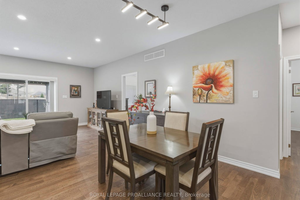 Photo of 117 Adley Drive, Brockville, ON K6V 7J2 (MLS # X13066906)
