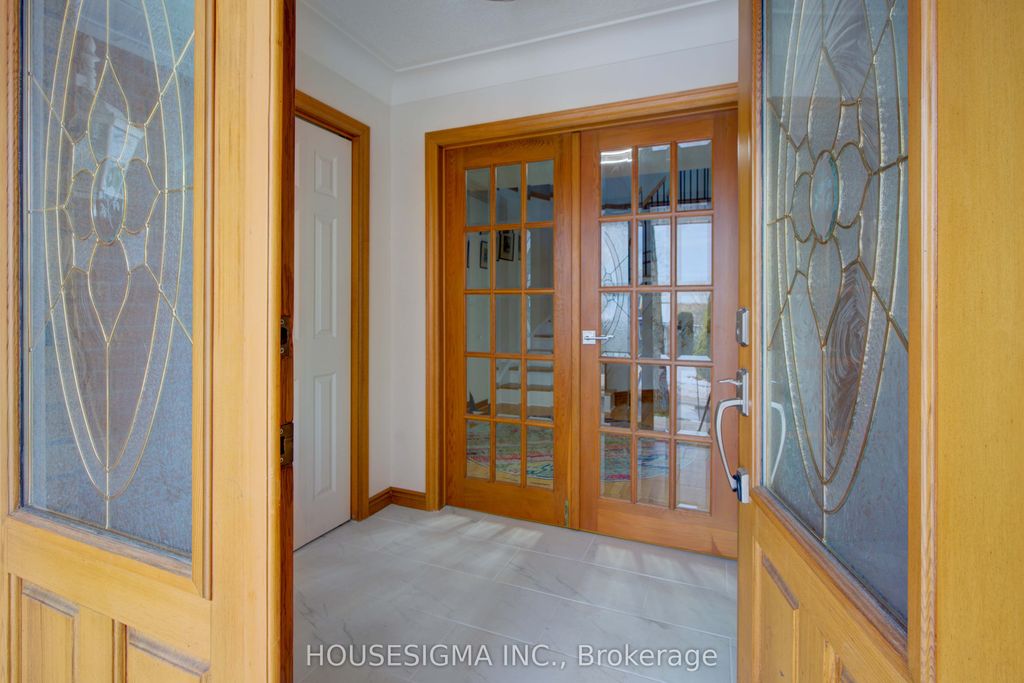 Photo of 542 Rankin Crescent, Kingston, ON K7M 7L4 (MLS # X12648994)