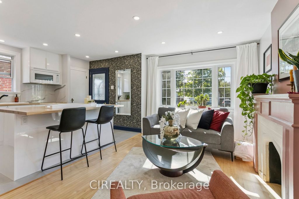 Photo of 140 Ellins Avenue, Toronto, ON M6N 2B1 (MLS # W12433629)