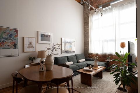 2154 Dundas Street W Ph5 Toronto ON M6R 1X3