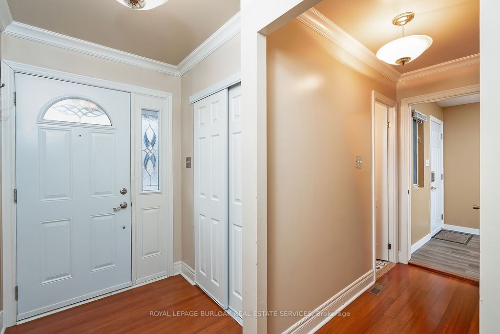 Photo of 1278 Consort Crescent, Burlington, ON L7M 1J7 (MLS # W12909416)