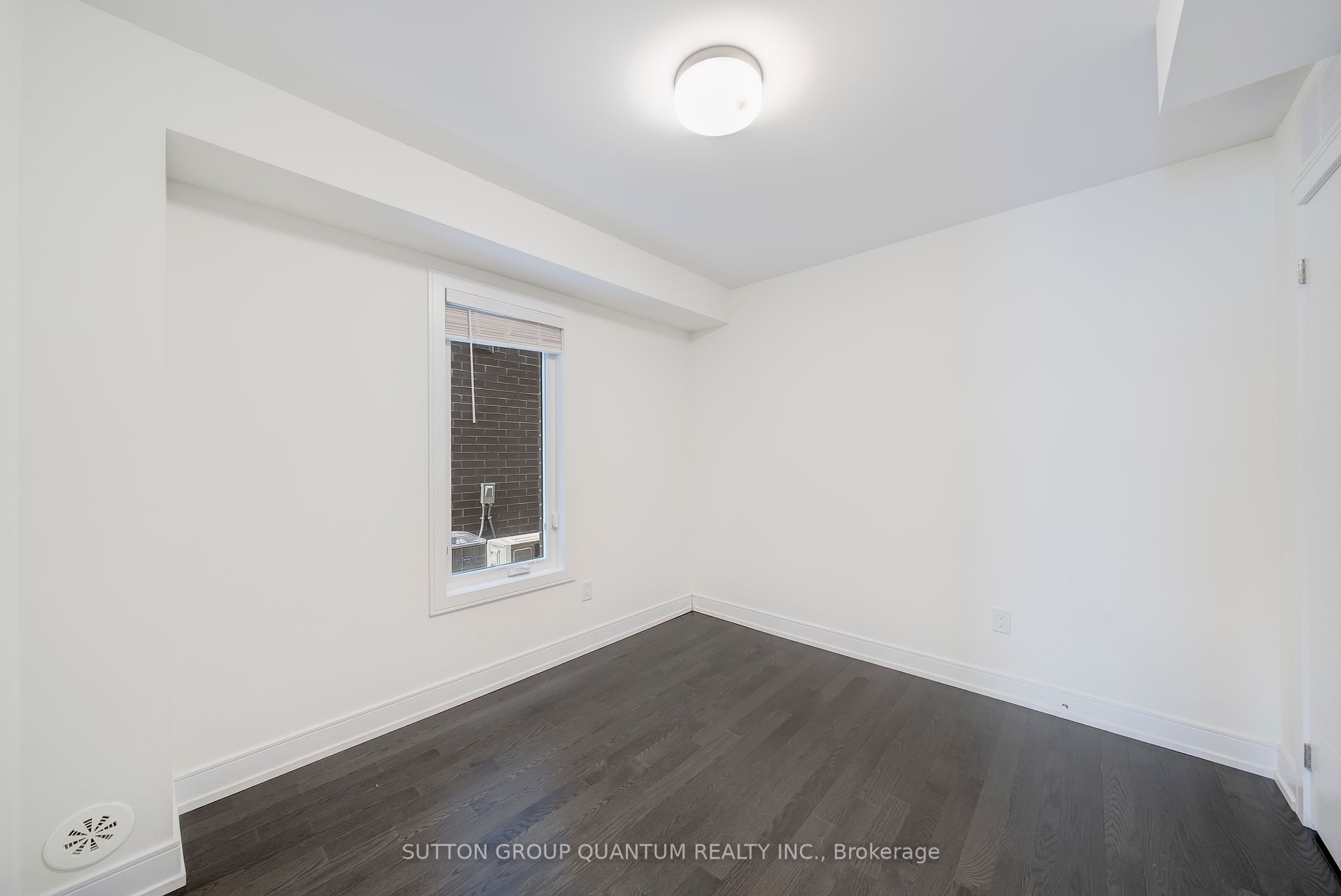 1401 Clarriage Court