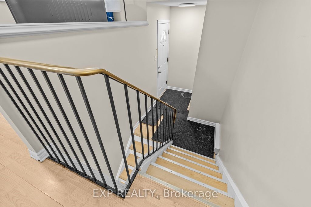 Photo of 5 BANNER Road #I, South of Baseline to Knoxdale, ON K2H 8T3 (MLS # X13044638)