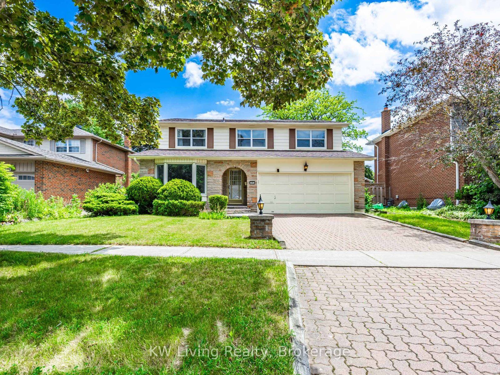 7 Lanewood Crescent
