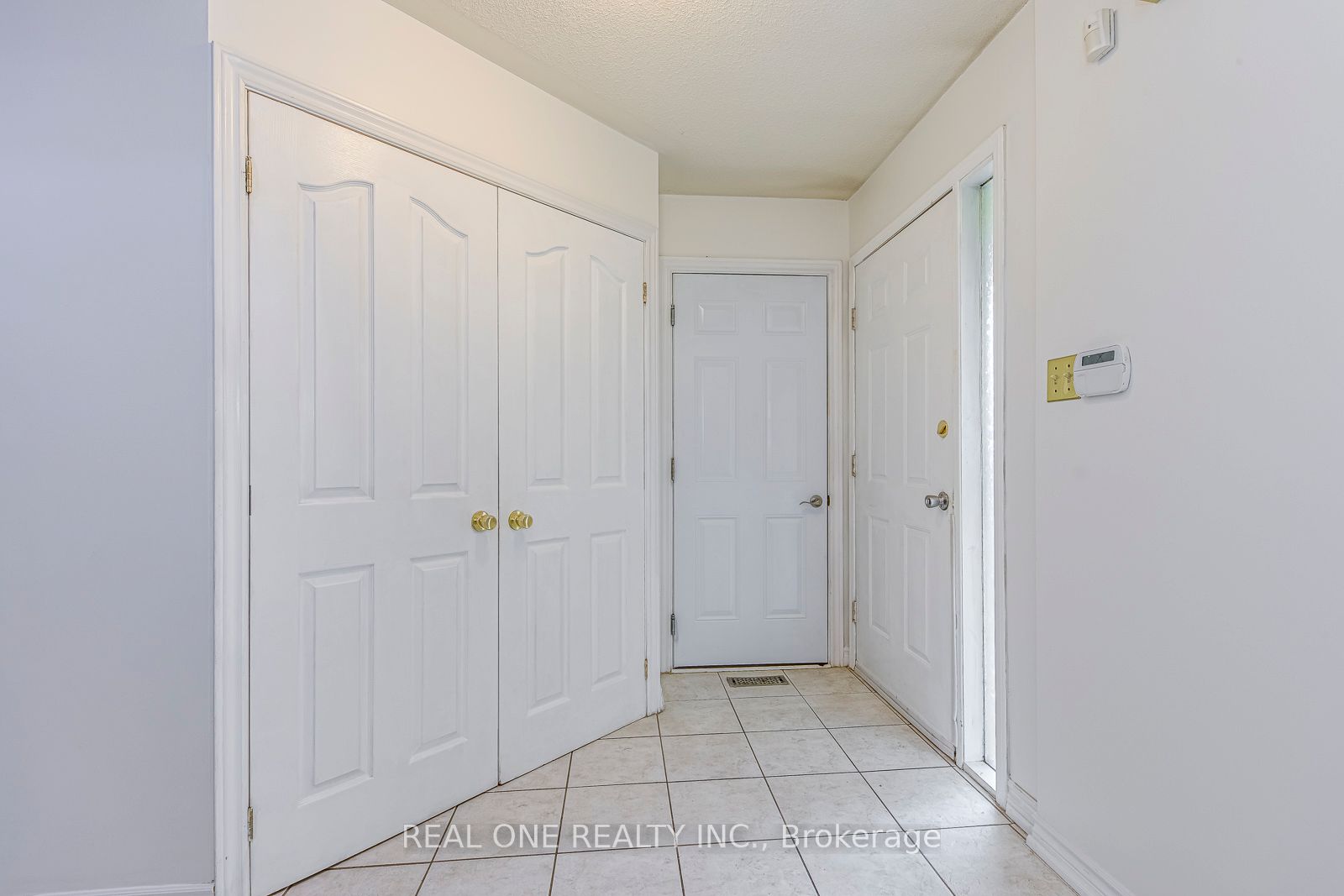 220 Kingsbridge Garden Circle