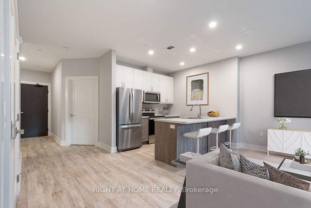 Photo of 18 Campus Trail #107, Huntsville, ON P1H 1C6 (MLS # X12655170)