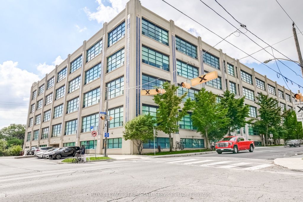 Photo of 1001 Roselawn Avenue #126, Toronto, ON M6B 4M4 (MLS # W12433158)