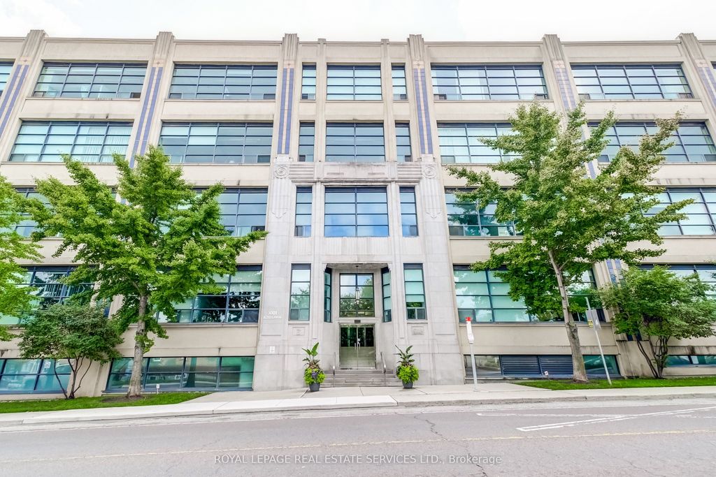 Photo of 1001 Roselawn Avenue #126, Toronto, ON M6B 4M4 (MLS # W12433158)