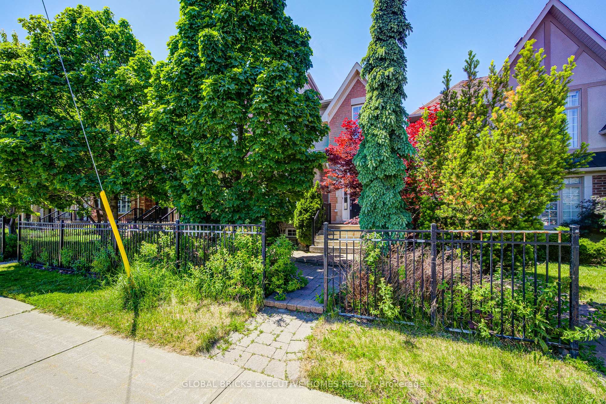 3885 Eglinton Avenue