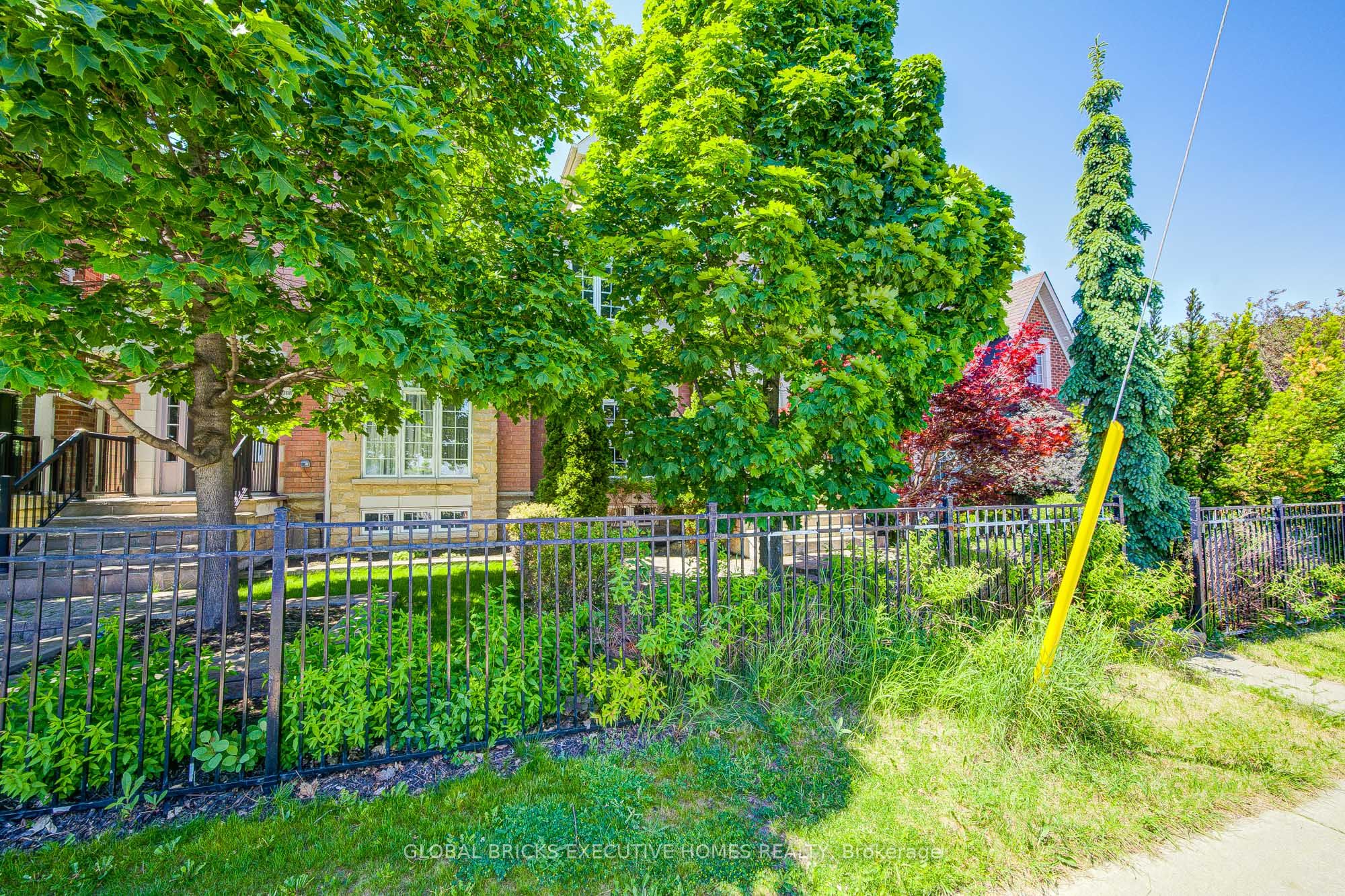 3885 Eglinton Avenue