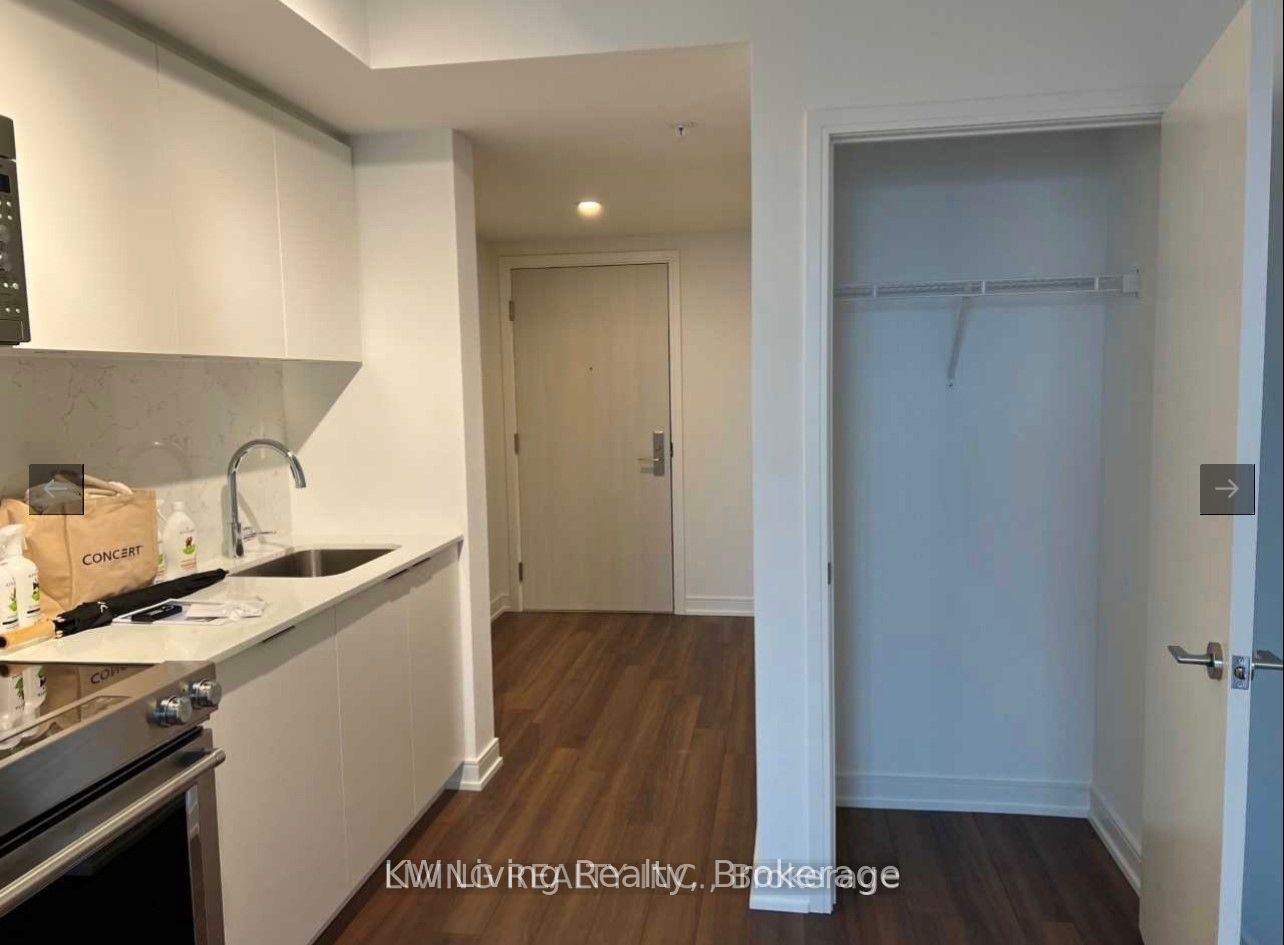 30 Samuel Wood Way 1211