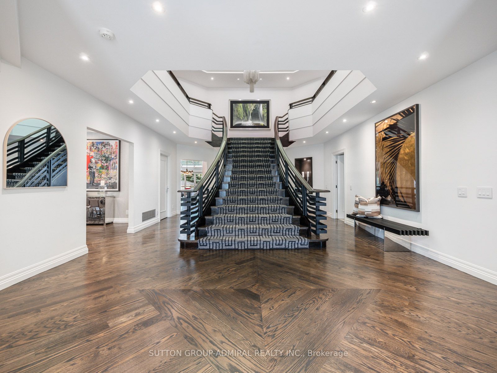 50 Renaissance Court