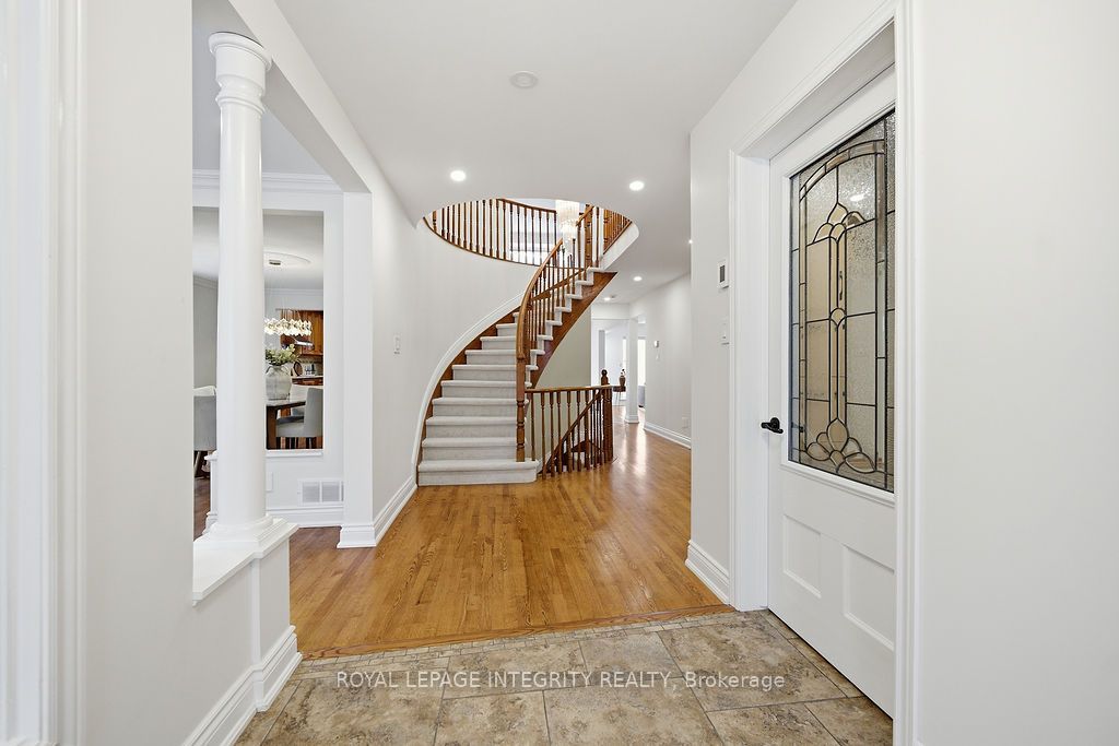 Photo of 50 Rosenfeld Crescent, Kanata, ON K2K 2L2 (MLS # X12905988)