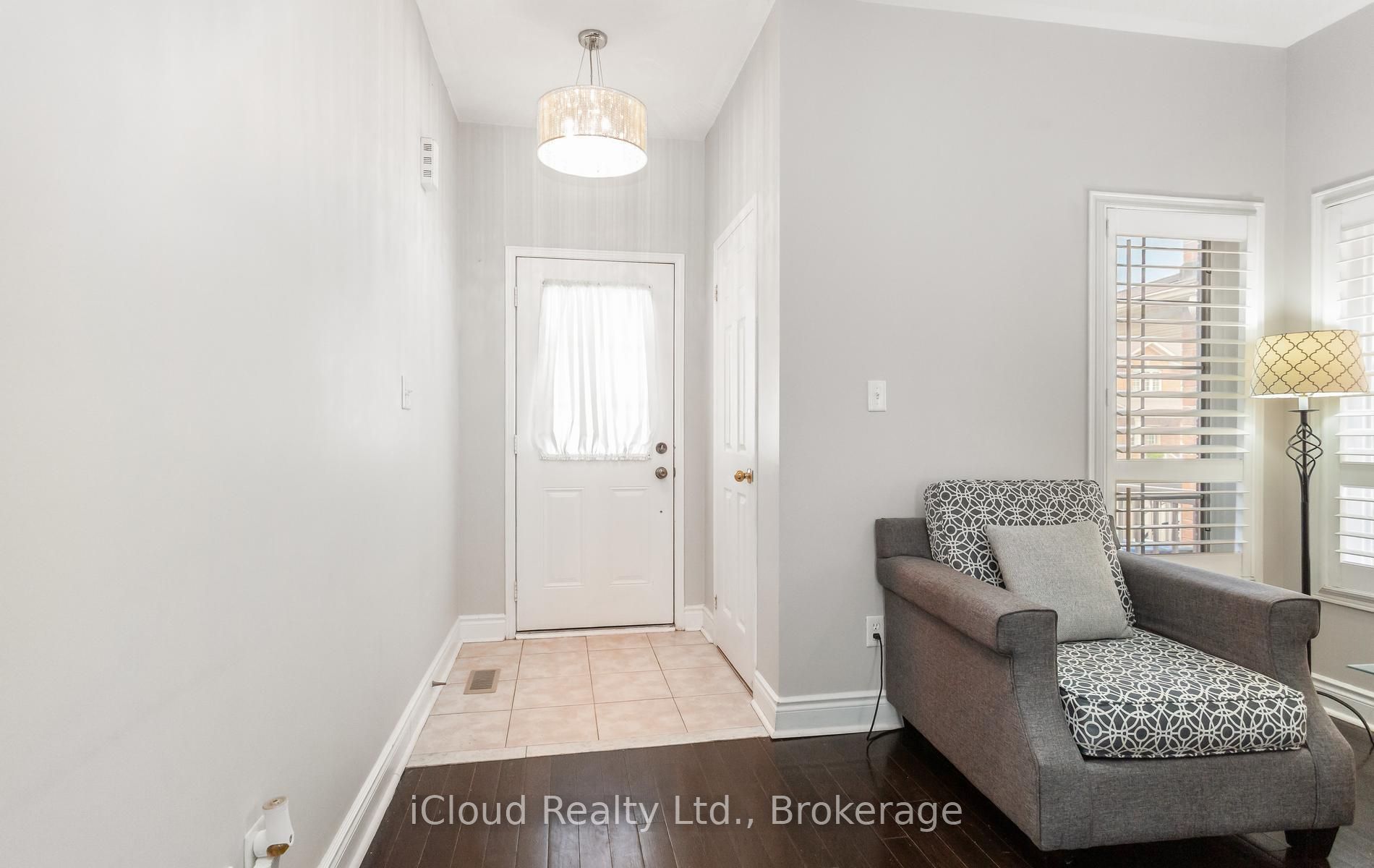 39 Flurry Circle