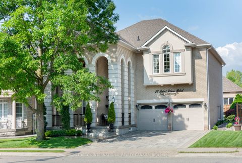 16 Saint Clare Boulevard Vaughan ON L4H 2A2