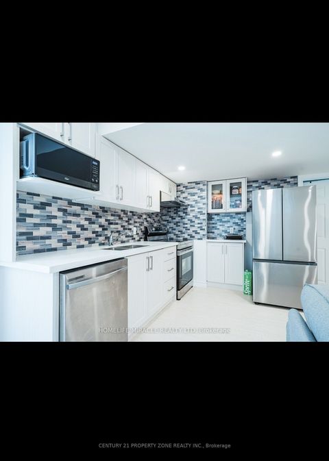 19 Wardlaw Place Vaughan ON L4H 0Z5