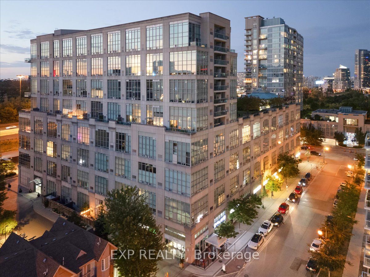 300 Manitoba Street PH416