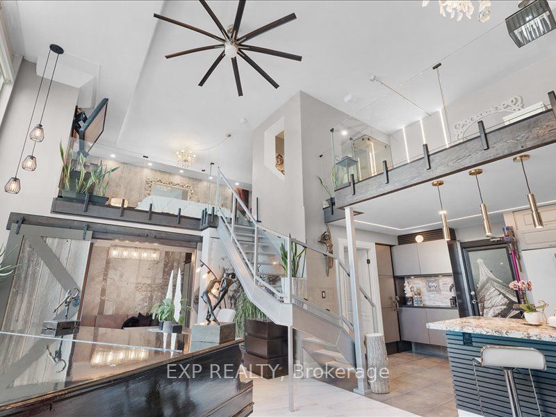 300 Manitoba Street PH416