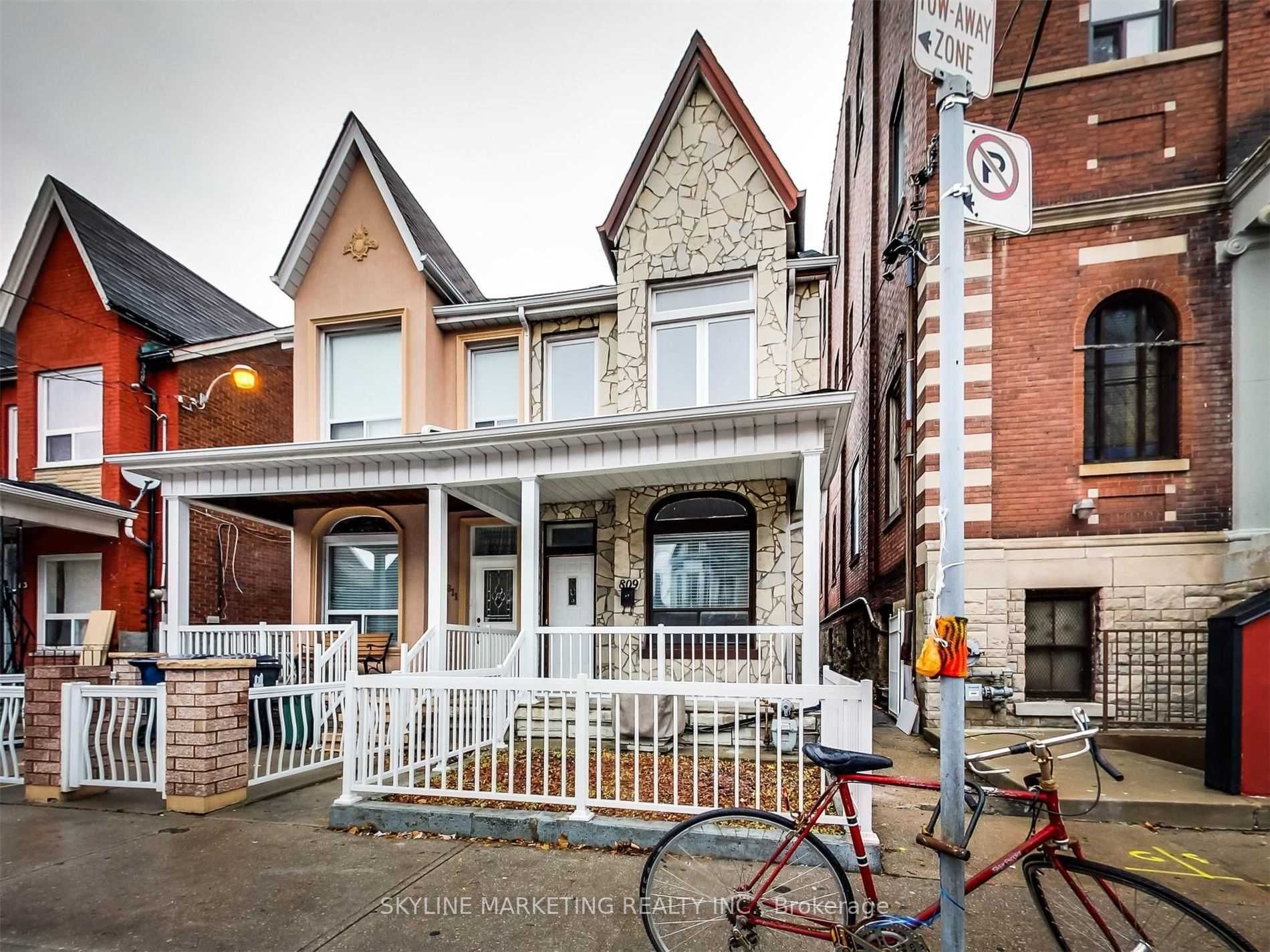 809 Dovercourt Road Upper
