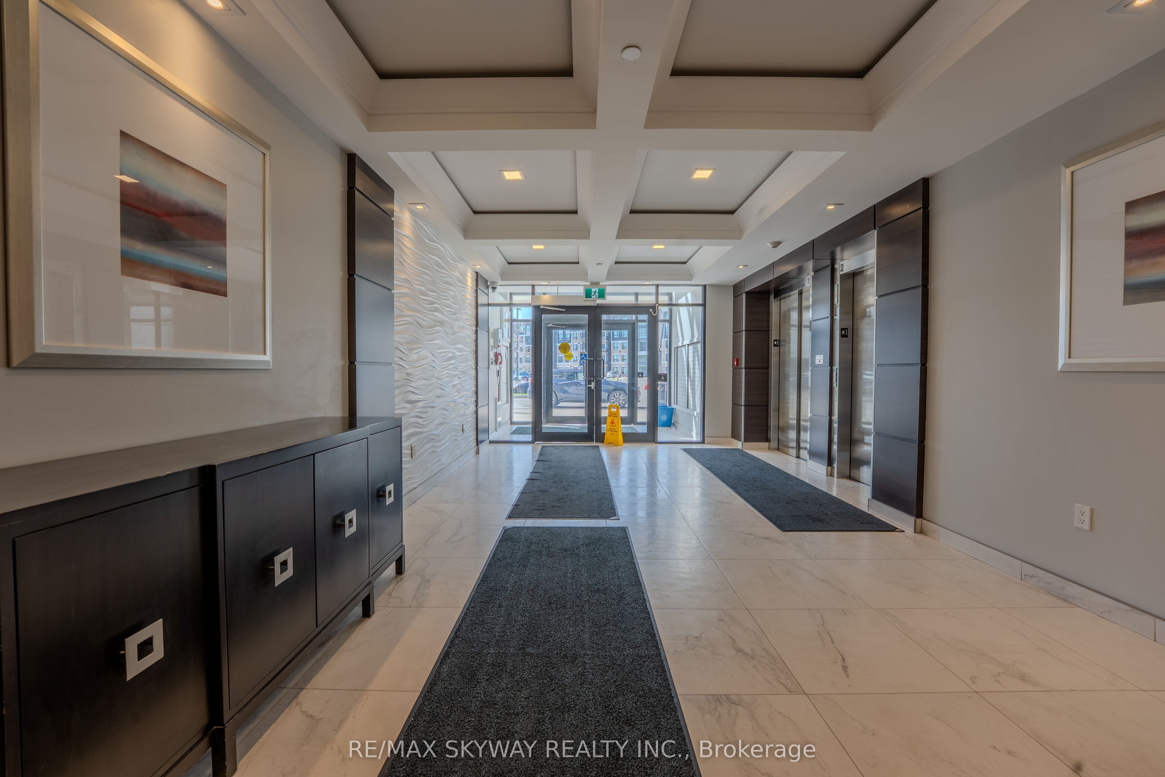 640 Sauve Street 420