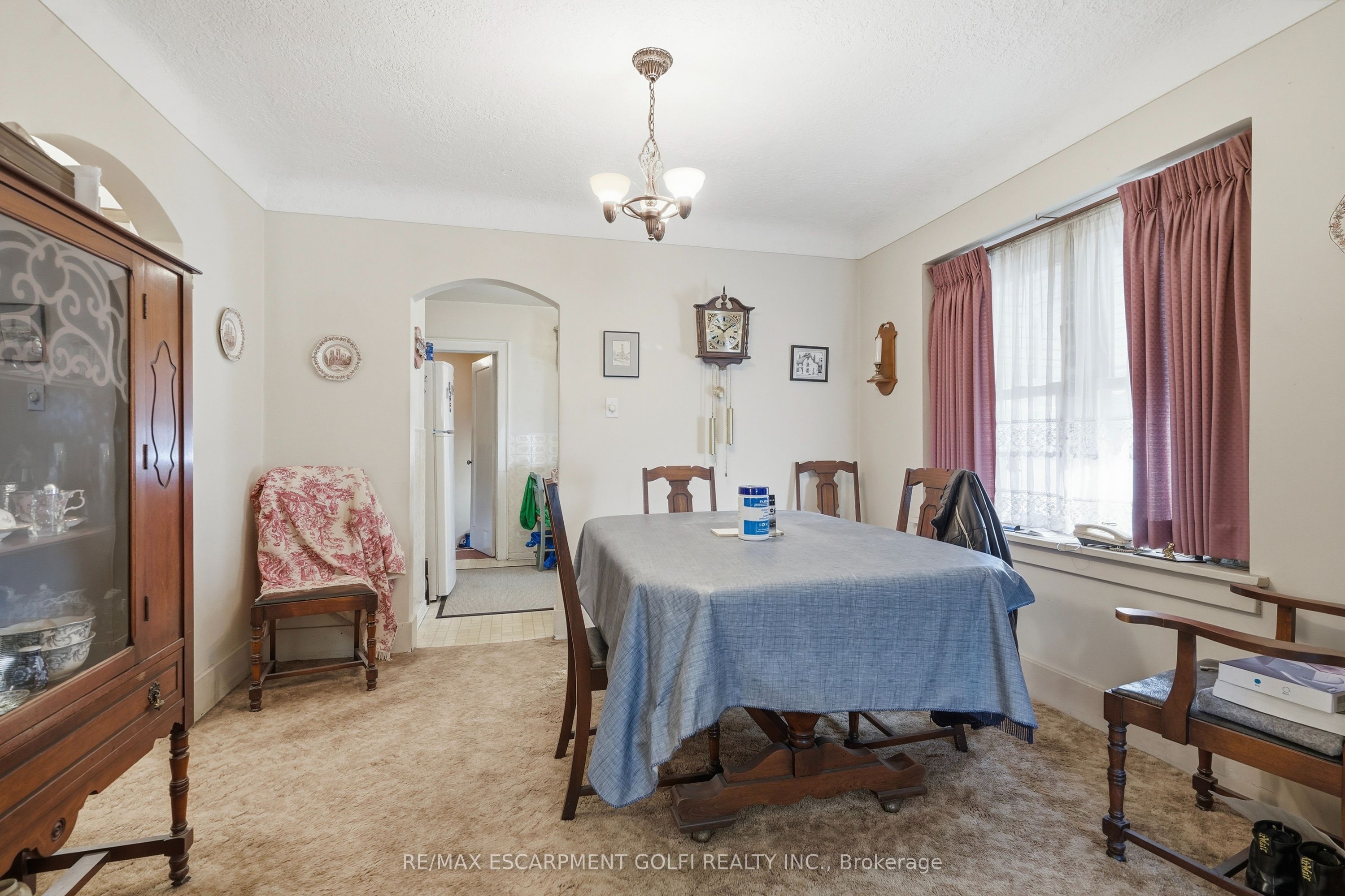 34 Pinecrest Avenue