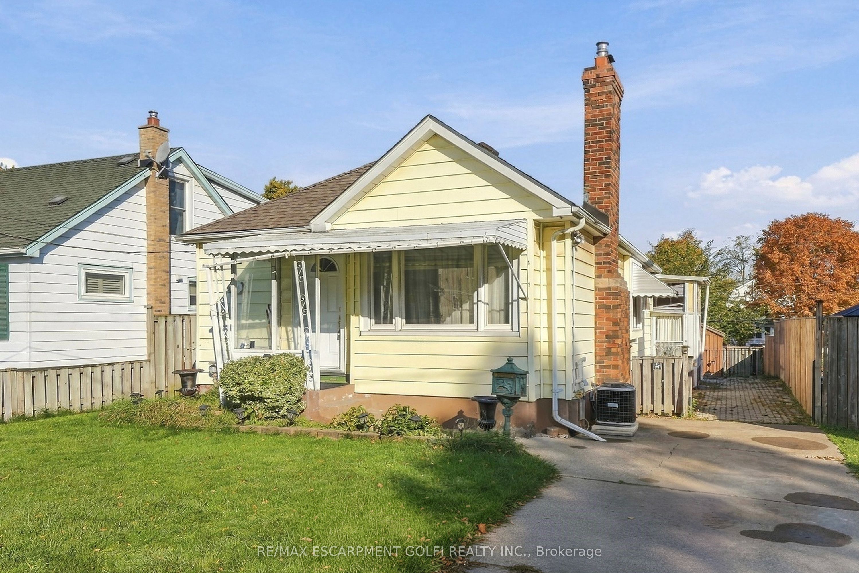 34 Pinecrest Avenue