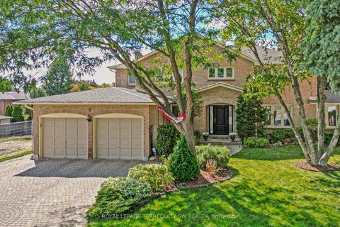 8 Chalmers Court Brampton ON L6Z 3G9