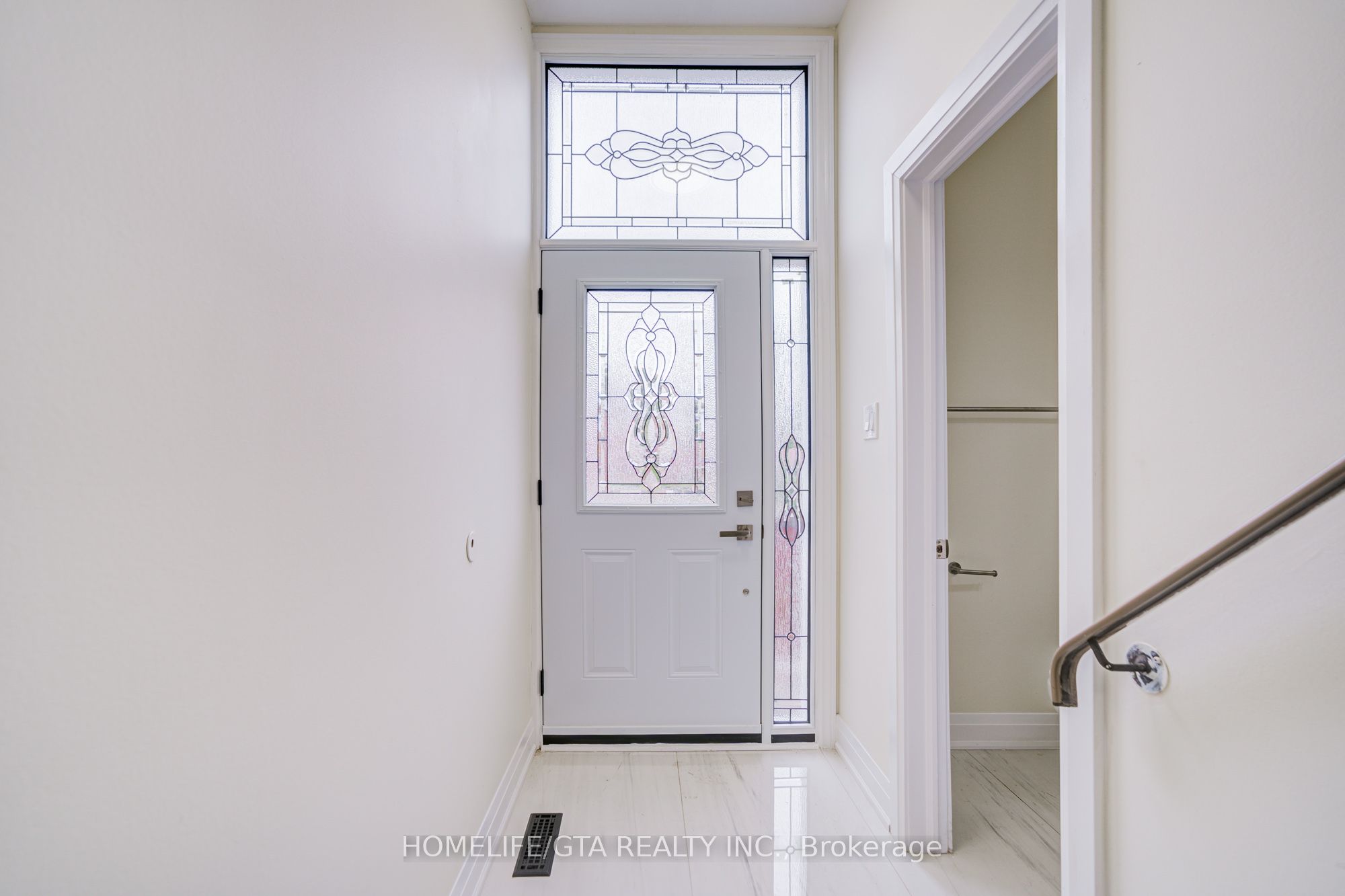 6 Sprucewood Court