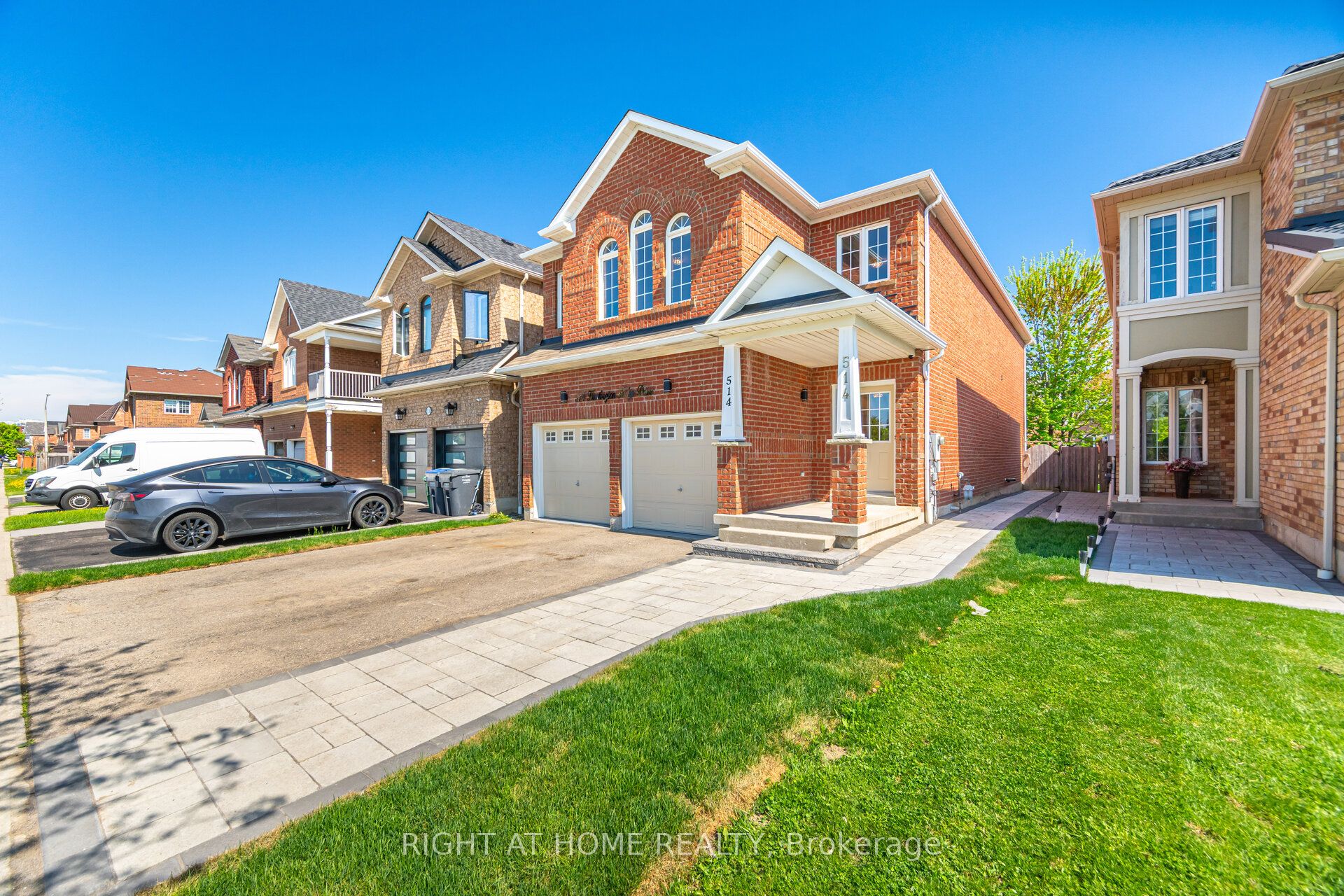 514 Huntington Ridge Drive