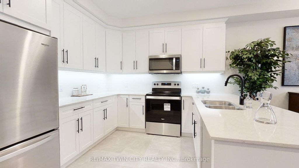 Photo of 73 JULIE Crescent, London South, ON N5X 3X4 (MLS # X12385531)