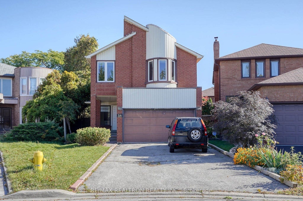 Photo of 38 Kimbergate Way, Vaughan, ON L4J 6R4 (MLS # N14041042)