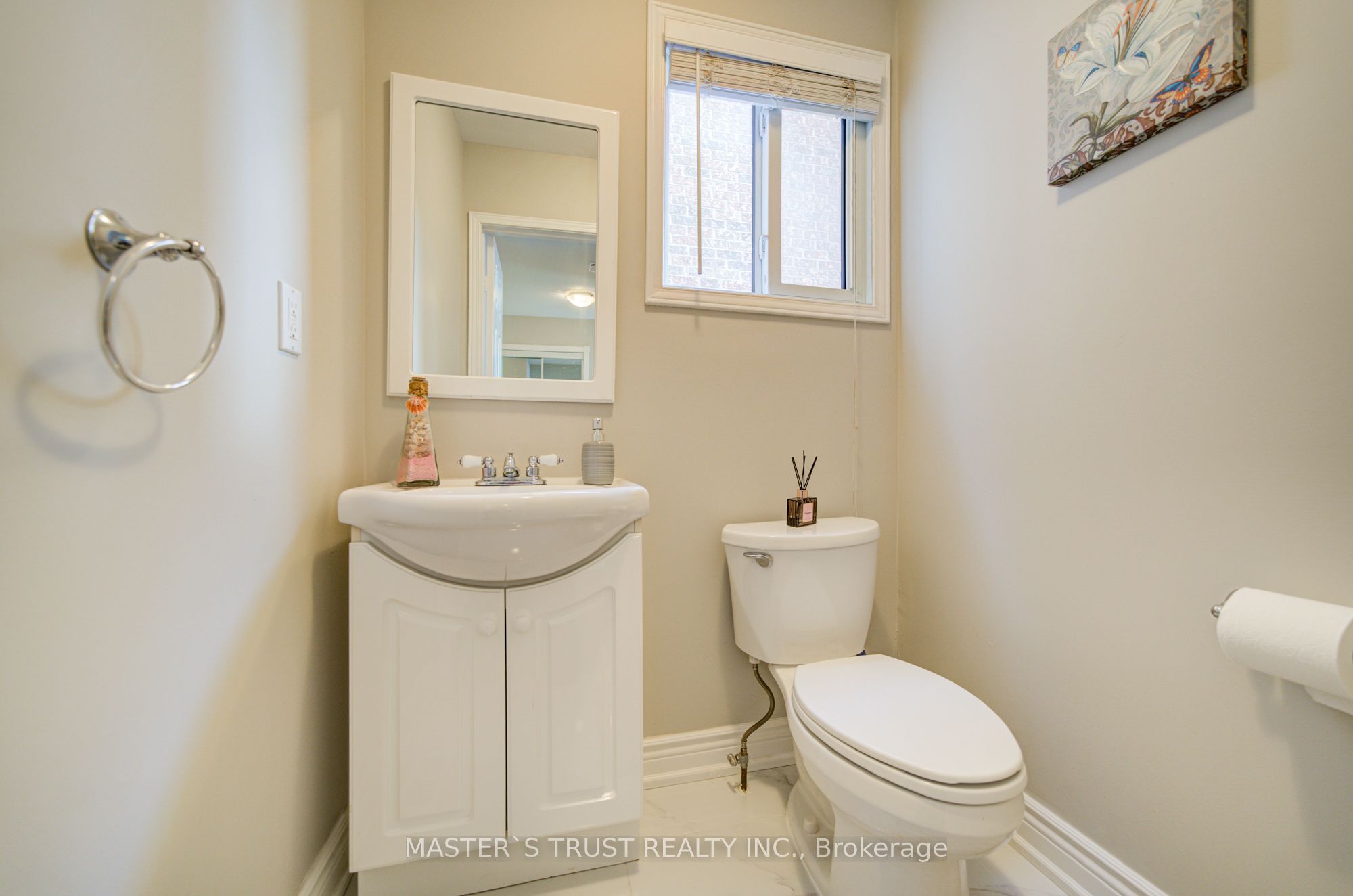 1017 Lucerne Crescent