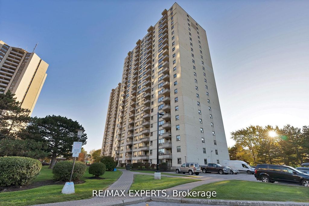 Photo of 390 Dixon Road #1013, Toronto, ON M9R 1T4 (MLS # W12543010)