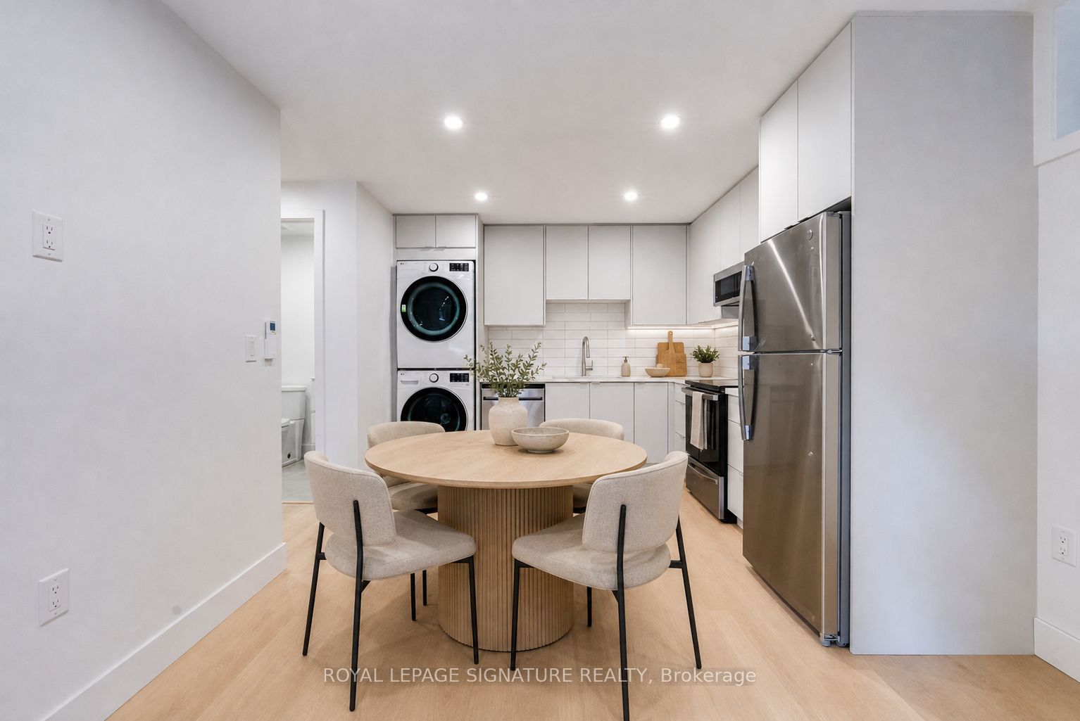 390 Palmerston Boulevard 2